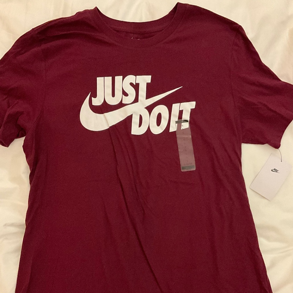 Nike Maroon Slogan T-shirt